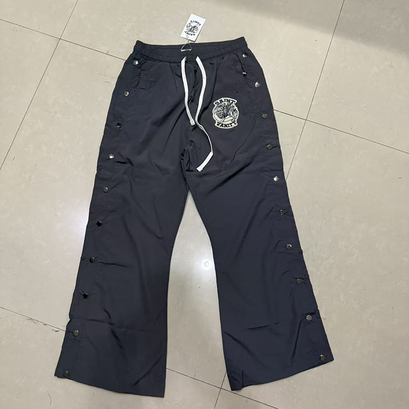 New SAINT VANITY Black Casual  - Embroidery Lady Bug ulasan dan harga